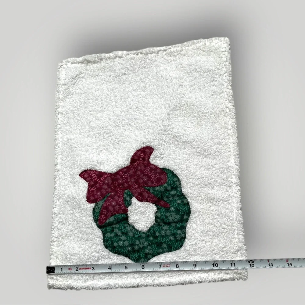 Lot/3 𝑯𝒂𝒏𝒅𝒎𝒂𝒅𝒆 Holiday Christmas Hand Towels 🎁